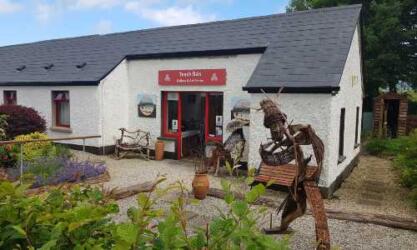 Teach Bán Art Gallery